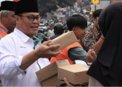 Warga LDII Bagikan 30.000 Paket Takjil Gratis Serentak se-Jawa Barat